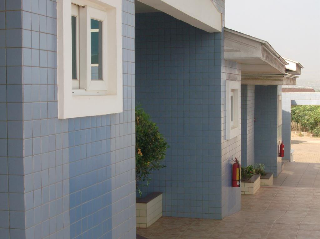 De Holiday Beach Hotel Kokrobite Exterior foto