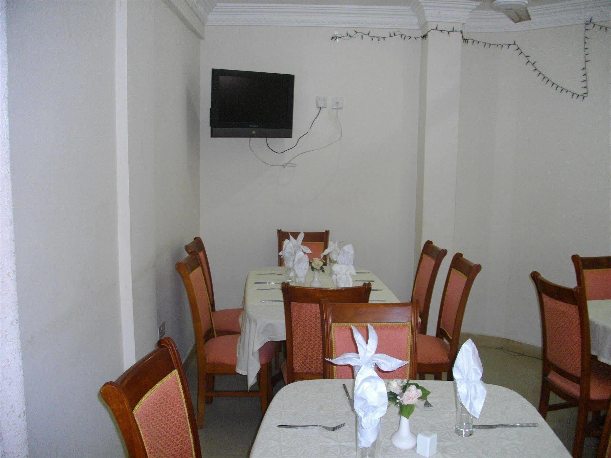 De Holiday Beach Hotel Kokrobite Exterior foto